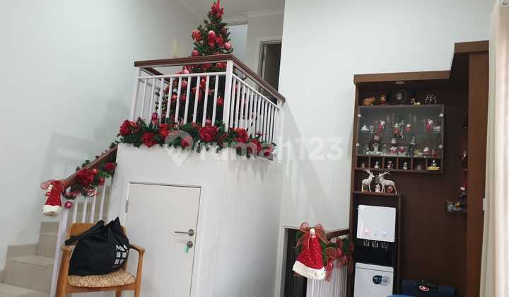 Rumah 2.5 Lantai Dalam Kondisi Seperti Baru Di Omaha Village .3dw 5