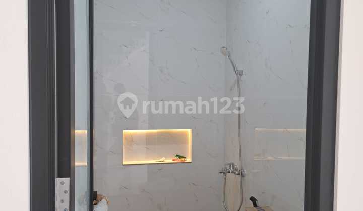 Brand New House Griya Loka BSD City Model fasad klasik modern  2