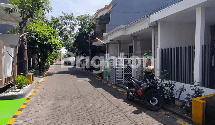 RUMAH 1M'AN, DAERAH RUNGKUT, NRIWANA EKSEKUTIF, FULL BANGUNAN, 1