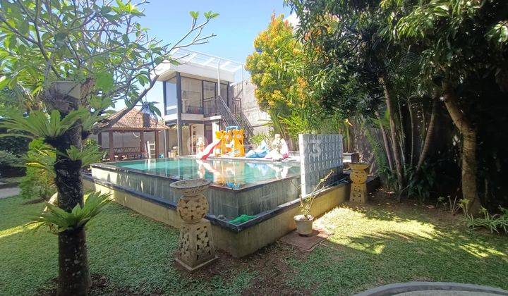 Beautiful 4 BR Villa With Nice Garden Near Toll Gate, Nusa Dua 1