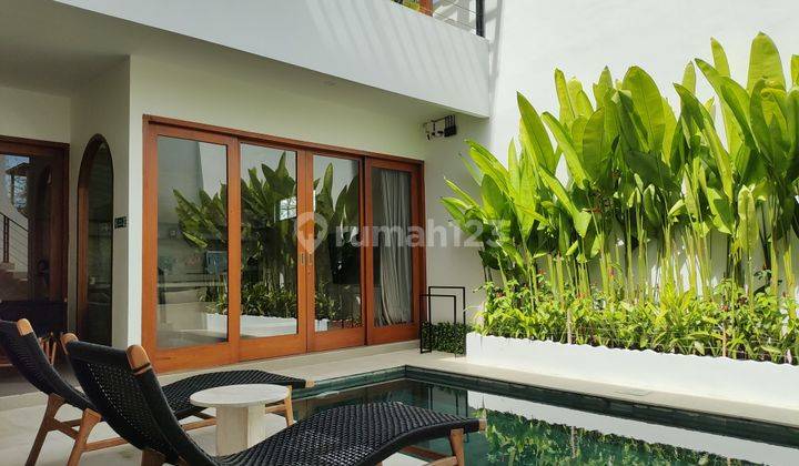 Modern 3 BR Villa With A Rooftop In Pererenan Canggu Bali 1