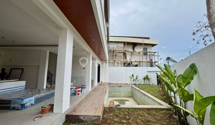 New 4BR Villa With Ricefield View At Pererenan Canggu Bali 1