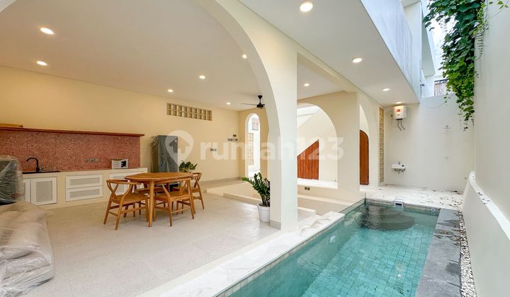 BRAND NEW MODERN VILLA OPEN LIVING CONCEPT IN CANGGU BALI