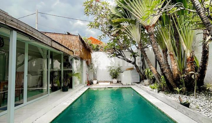 LEASEHOLD 27YEARS VILLA 2BR IN PRIME AREA OBEROI SEMINYAK BALI LEASEHOLD 27YEARS VILLA 2BR IN PRIME AREA OBEROI SEMINYAK BALI