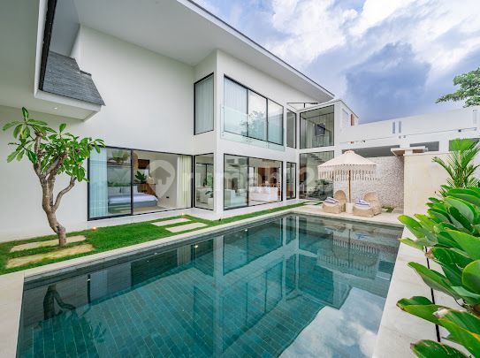 Freehold Luxury Villa 4Br With Modern Style At Central Area Of Seminyak Bali Freehold Luxury Villa 4Br With Modern Style At Central Area Of Seminyak Bali