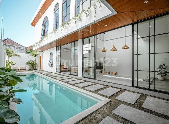 LEASEHOLD 30 YEARS VILLA WITH MEDITERRANEAN STYLE AT CEPAKA NEAR PERERENAN BALI