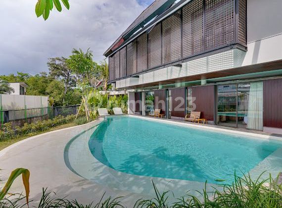 Leasehold 30Years Modern Luxury 5Br Villa In Premium Area Batu Mejan Canggu Bali Near Pererenan