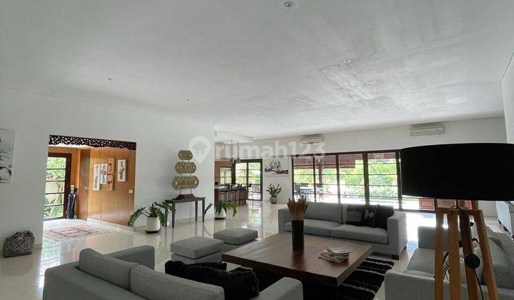 Contemporary Balinese Villa With Landscape Garden At Pererenan 2