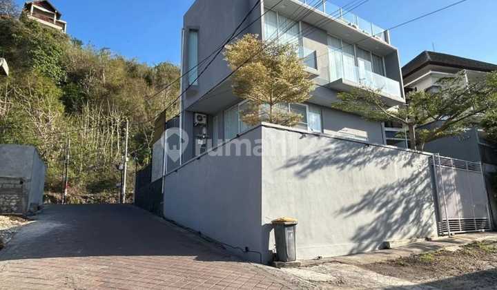 Rumah Semi Villa Modern dengan Ocean View Berlokasi di Perumahan Jimbaran Bali