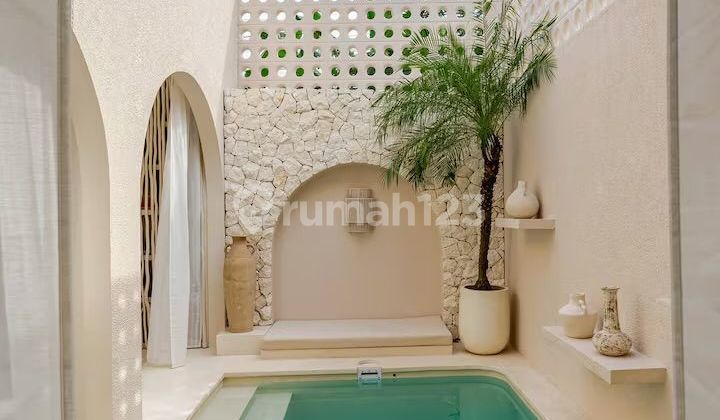 Modern Mediterranean 2 Bedrooms Villa At Berawa Canggu
