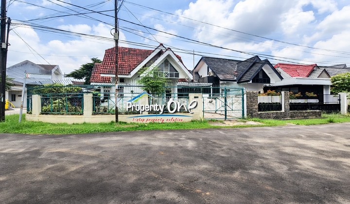 Dijual Rumah Posisi Hook di Griya Loka BSD 2