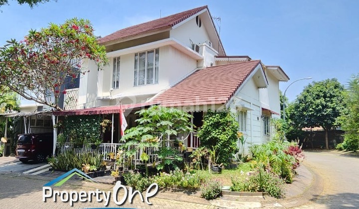 Selling Prime Location House Ready to Occupy Corner Position in Bintaro Jaya