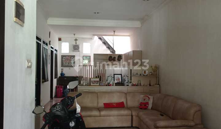 Rumah Bagus Unfurnished di Batununggal