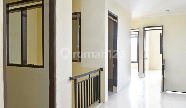 Rumah Bagus 2 Lantai Di Moh Ramdan, Regol Rumah Bagus 2 Lantai Di Moh Ramdan, Regol