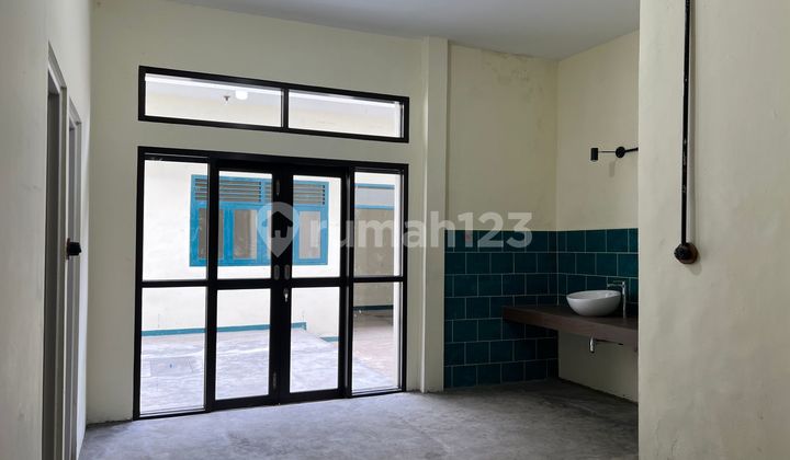 For Rent, 3-Story Shop House, in Astana Anyar 2