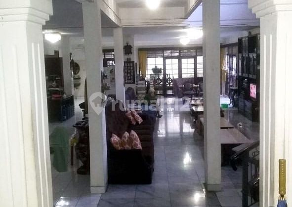 House + 2-Story Shop in Maskumambang, Good Condition.