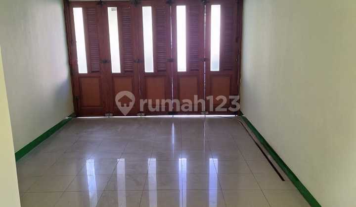 For Rent: Nice 2-Story House in Batununggal 2