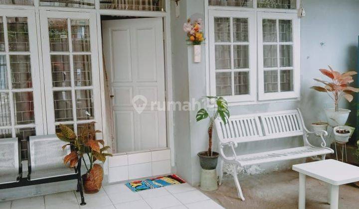 Rumah Cantik Terawat Di Taman Cibaduyut Indah 1