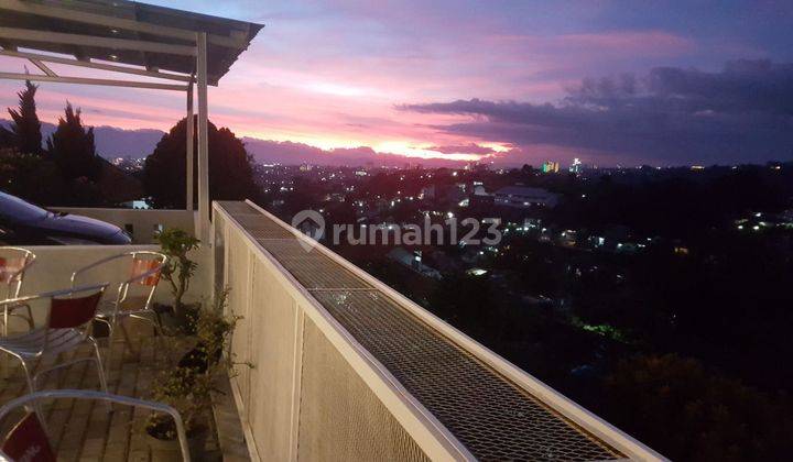 Rumah Sayap Dago Dengan Pemandangan View Yang Indah 2