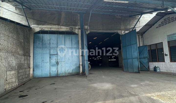 Gudang di Sindang Laya Cicalengka 2700.0 M²