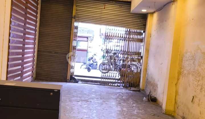 Ruko Mainroad 3,5 Lantai di Otista 113.0 M²