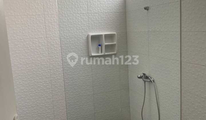 Rumah Bagus Di Singgasana Pradana Furnished 2