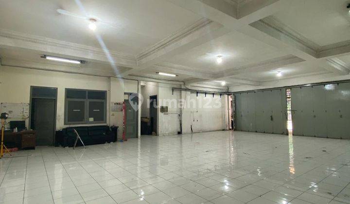 Ruko Dan Ruang Usaha Di Bkr 400.0 M² Furnished 2