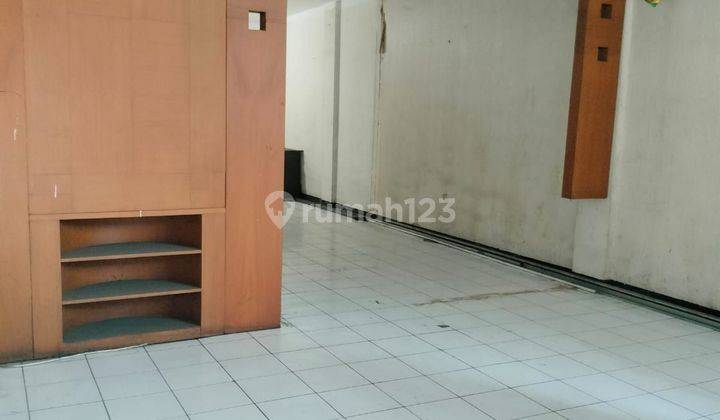 Jual atau Sewa Ruko Bagus 3 Lantai Astanaanyar 1