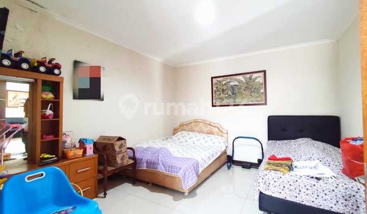 Rumah 3 Lantai Bagus Cikaso Semo Furnished 