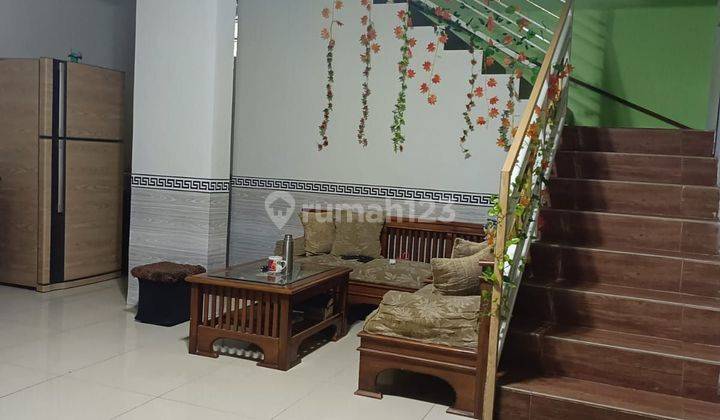 Rumah 2 Lantai Regol Kondisi Bagus Hadap Utara 1