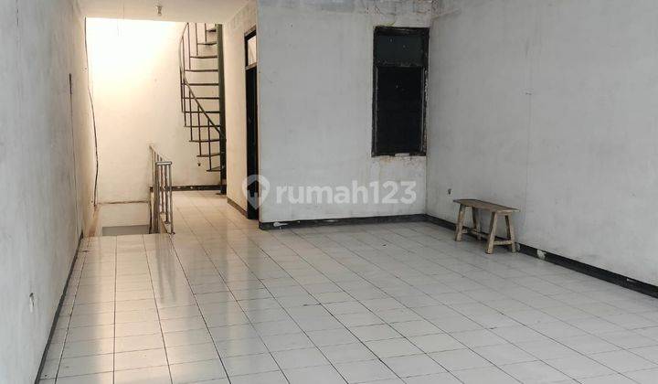 Jual atau Sewa Ruko Bagus 3 Lantai Astanaanyar 2