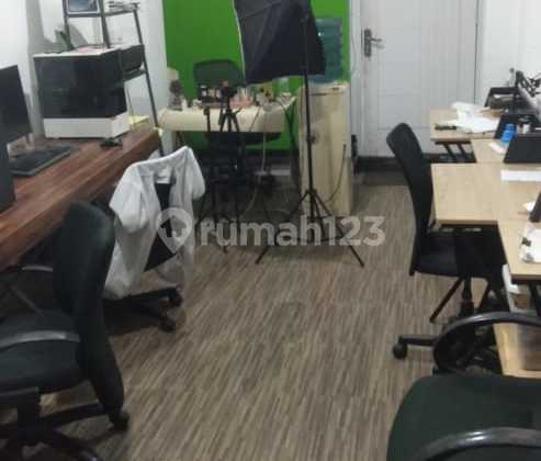 Ruang-usaha Di Sriwijaya, Regol 170.0 m² SHM