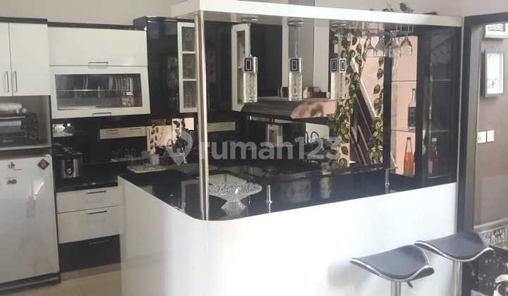 Rumah Bagus di Cisangkan, Cimahi SHM Furnished 2