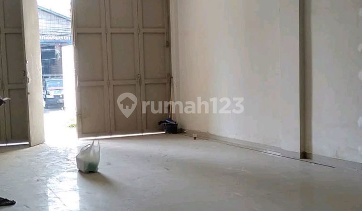 3.5 Story Shop House in Bojongsoang 137.0 m² Unfurnished 1