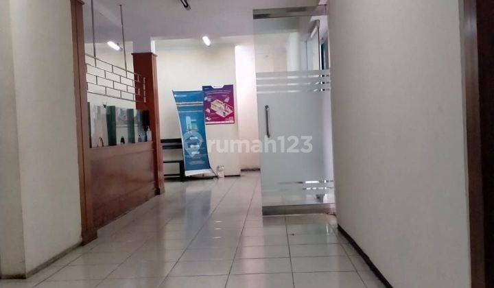 Kantor Kondisi Bagus Kontrakan 150 m² Mainroad Otista  1