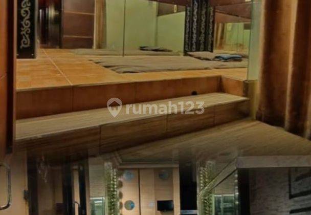 Jual/sewa Ruang-usaha 1,5 Lantai Di Sudirman 600 M² 1