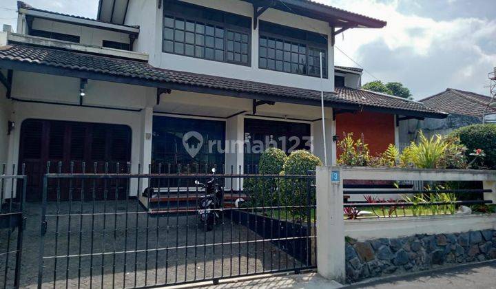 Rumah 2 Lantai Sarijadi Kondisi Bagus Hadap Selatan 1