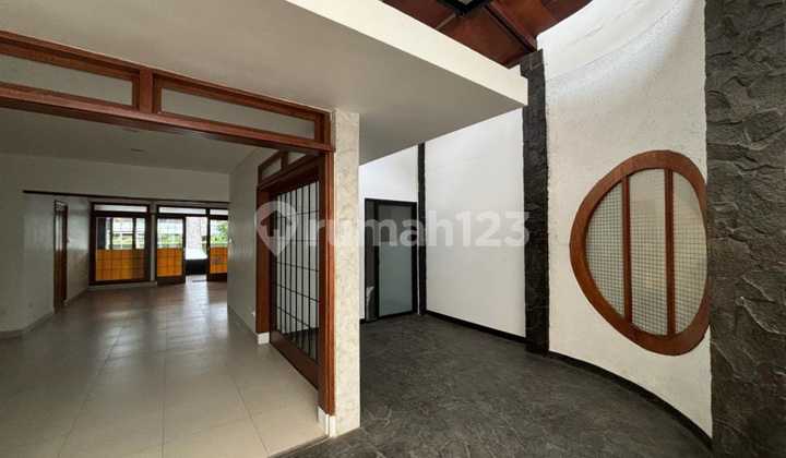Business Space for Rent, 1 Floor, in Dago Wing,