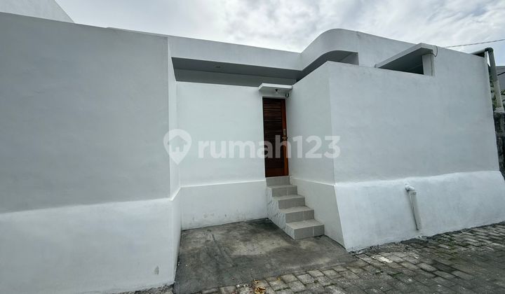 Disewakan Selama 3 Tahun Rumah 2 Kamar Fully Furnished Dipecatu