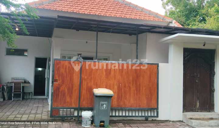 Disewakan Rumah 2 Kamar Tidur Dekat Pantai Green Bowl Ungasan Kuta Selatan Badung Bali Disewakan Rumah 2 Kamar Tidur Dekat Pantai Green Bowl Ungasan Kuta Selatan Badung Bali