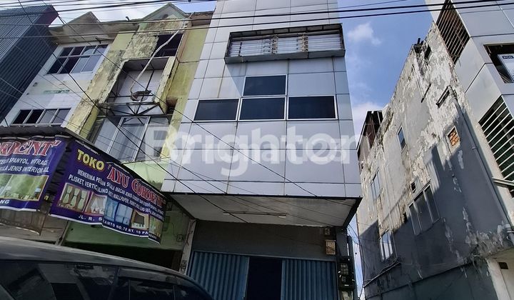 LOKASI STRATEGIS PINGGIR JALAN RAYA 1