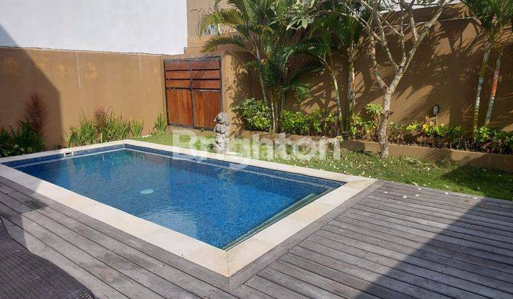 RUMAH MODERN MINIMALIS 2 LANTAI FURNISHED DENGAN PRIVATE POOL AREA NUSA DUA 2