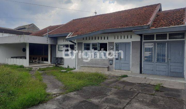 RUMAH TEMPO DULU KUALITAS BAHAN MEWAH DI JALAN UTAMA KADIPIRO - SOLO 1