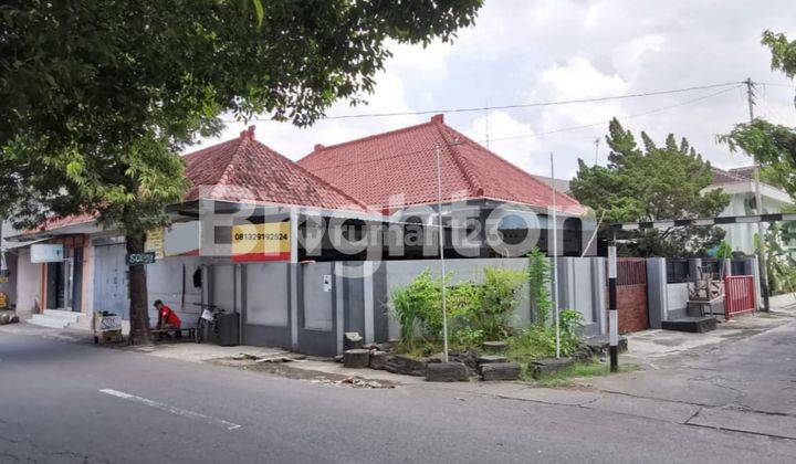 RUMAH HOOK 1 LANTAI DI GANDEKAN, DEKAT PASAR BESAR 1