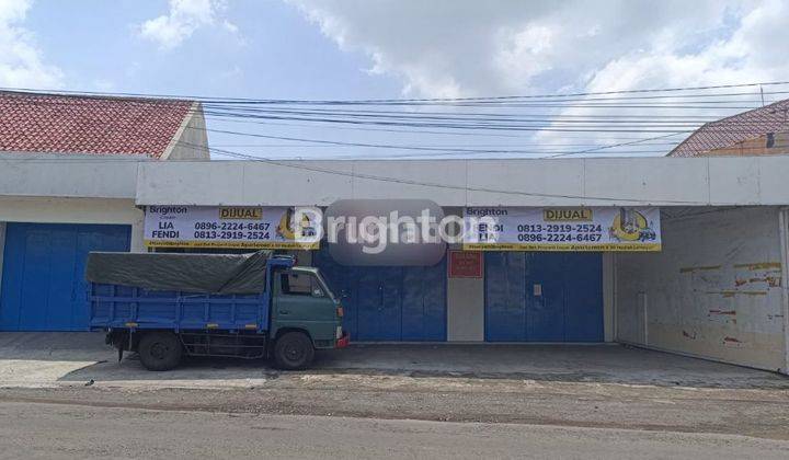 Rumah Usaha Di Pinggir Jalan Besar Solo Baru 1