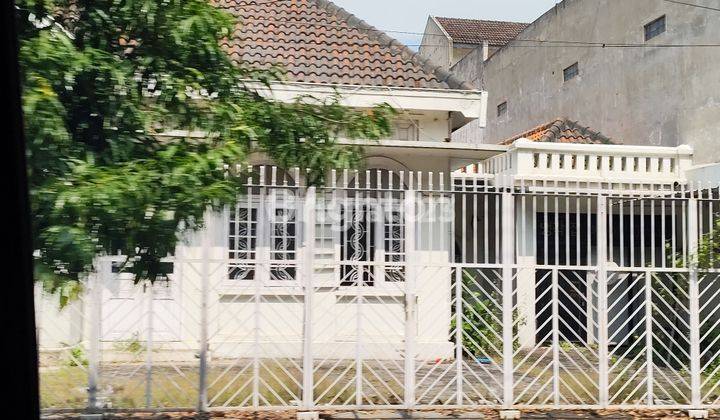 RUMAH KLASIK JALAN UTAMA SOLO 1