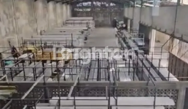 GUDANG TENGAH KOTA AKSES CONTAINER GUDANG TENGAH KOTA AKSES CONTAINER