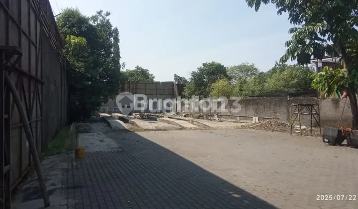 WAREHOUSE RIGHT NEXT TO SOLO TOLL GATE