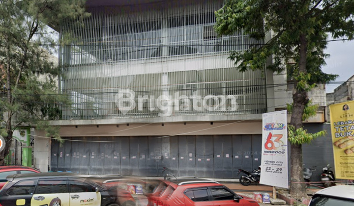 A MAJESTIC BUILDING SUITABLE FOR OFFICES / SHOPS IN THE CENTER OF SEMARANG CITY 1