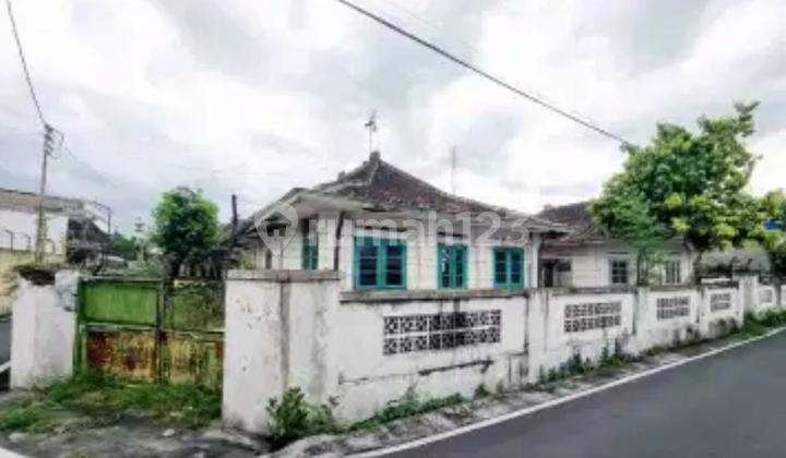 Rumah Strategis Tengah Kota Dekat Stasiun Balapan